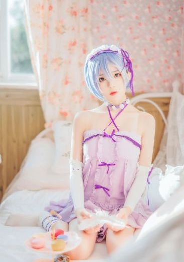 中字hd有夫之妇与快递员