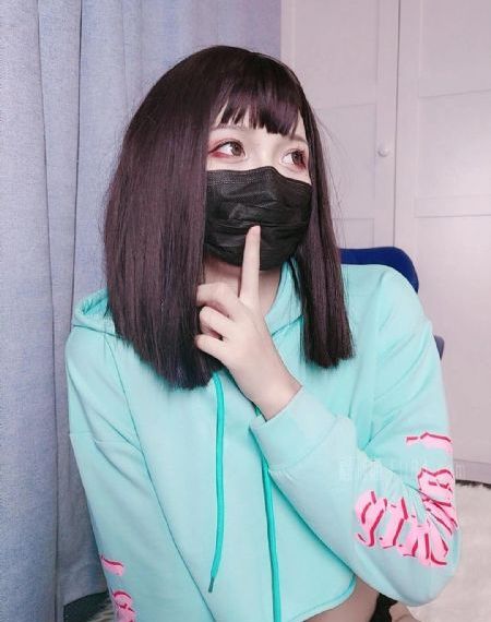 电车痴汉乳揉みま痴汉电车视频