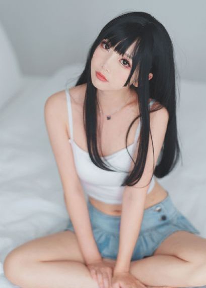 请别相信她免费观看高清章若楠