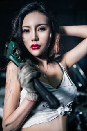 丝袜老师扒开双腿让我爽视频