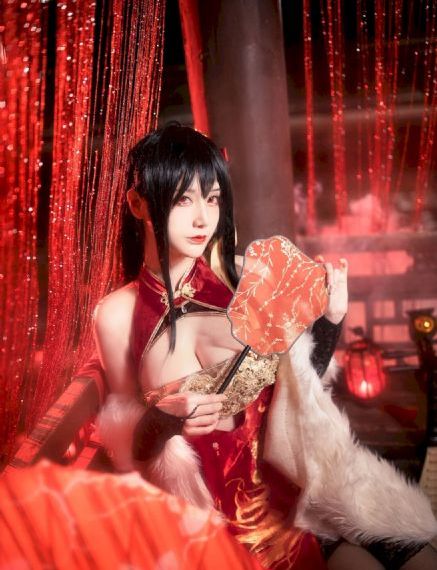 二个吃我乳房一个吃我b