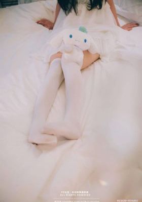 女大学生的沙龙室免费